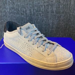 Like new Womens P448 fashion sneakers